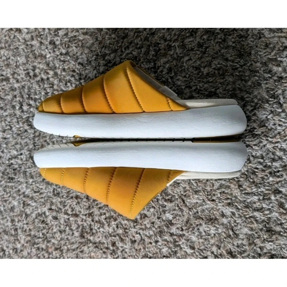 TOMS Women's Alpargata Mallow Puffer Mule | Yellow Size 5